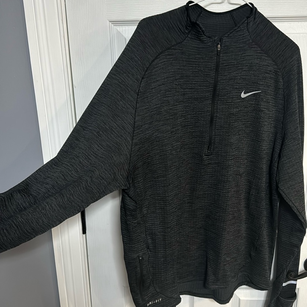 Nike Dri-Fit Men’s XL, running reflective 3/4 zip charcoal grey prem quilted